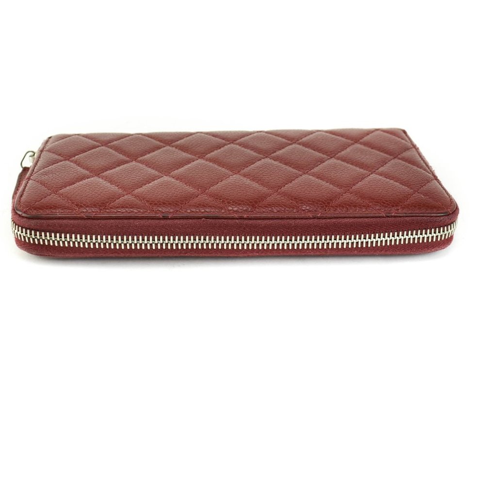 CHANEL: Burgundy Quilted Leather CC Logo Wallet nu - Picture 6 of 10
